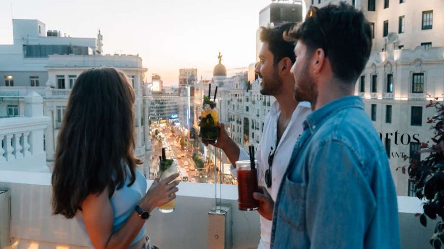 Madrid: tour local de tapas y vinos con bebidas y vistas Imagen de portada