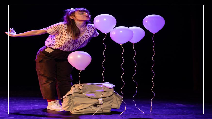 HIKA TEATRO. "ATEAREN BESTALDEA" Imagen de portada