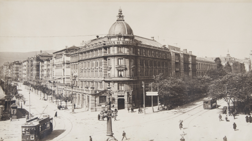 "Crónica de una transformación (1900-1957)" Imagen de portada