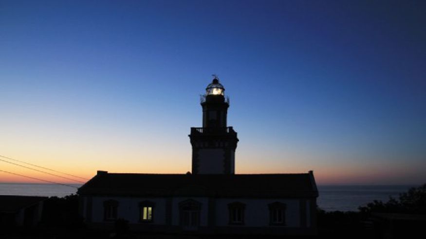 "Faros: los guardianes de la costa" Imagen de portada
