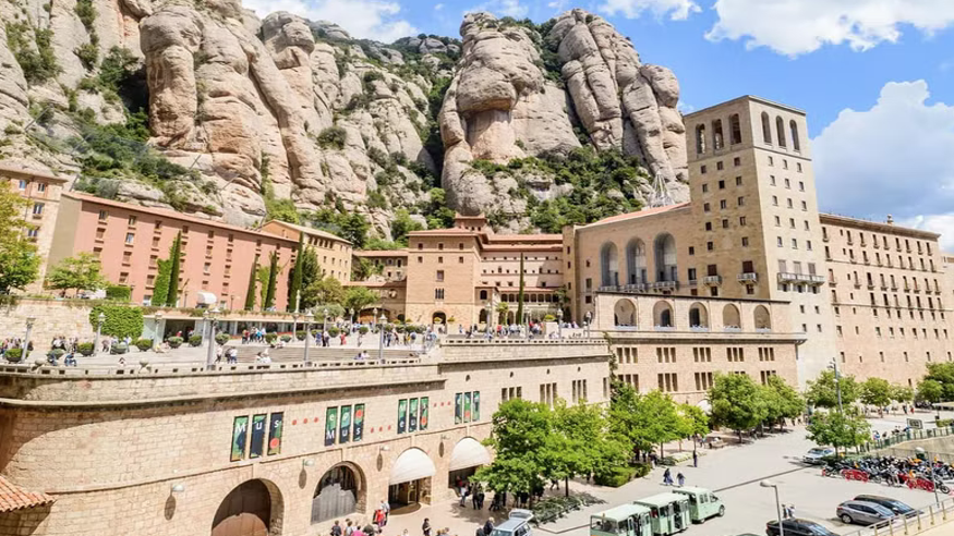 Trekking por Montserrat y visita al monasterio Imagen de portada