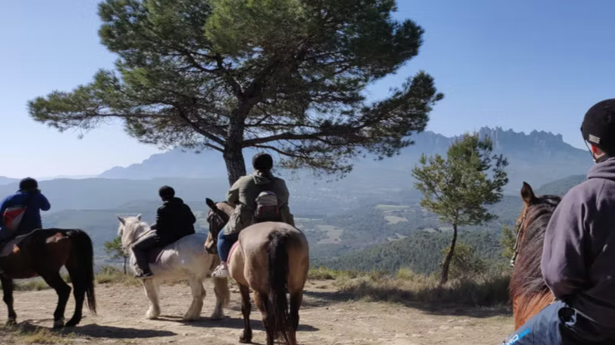 Paseo a caballo por Montserrat Imagen de portada