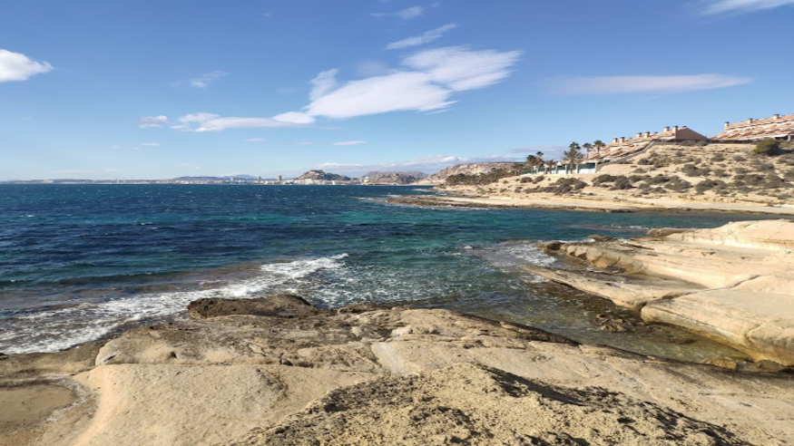 Playa libre de Alicante Imagen de portada