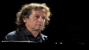Razvan Suma + Mihail Horia, DONOSTIA / SAN SEBASTIAN. 24 plans