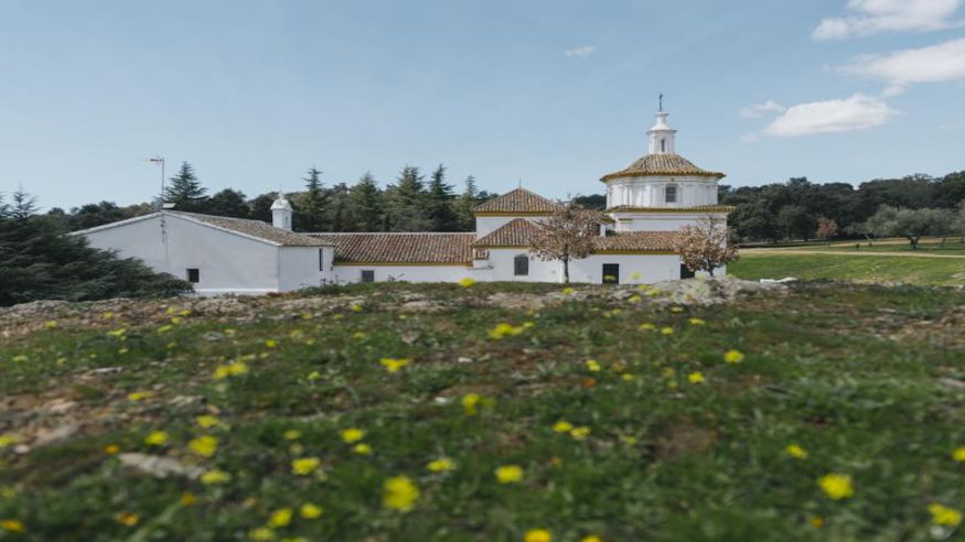 Cultura / Arte - Museos y monumentos - Religión -  Ermita Nuestra Señora del Robledo - CONSTANTINA