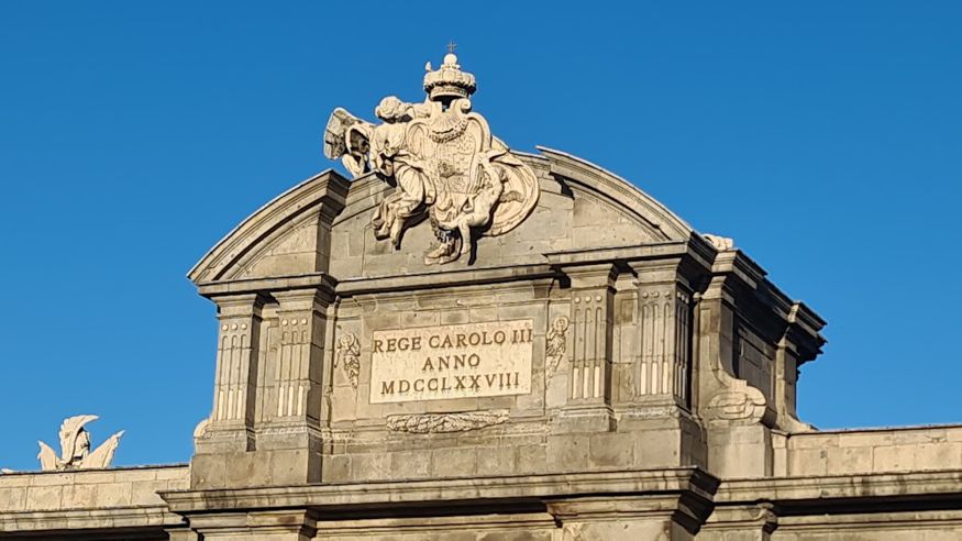 Museos y monumentos - Ruta cultural -  Visitar la Puerta de Alcalá - MADRID