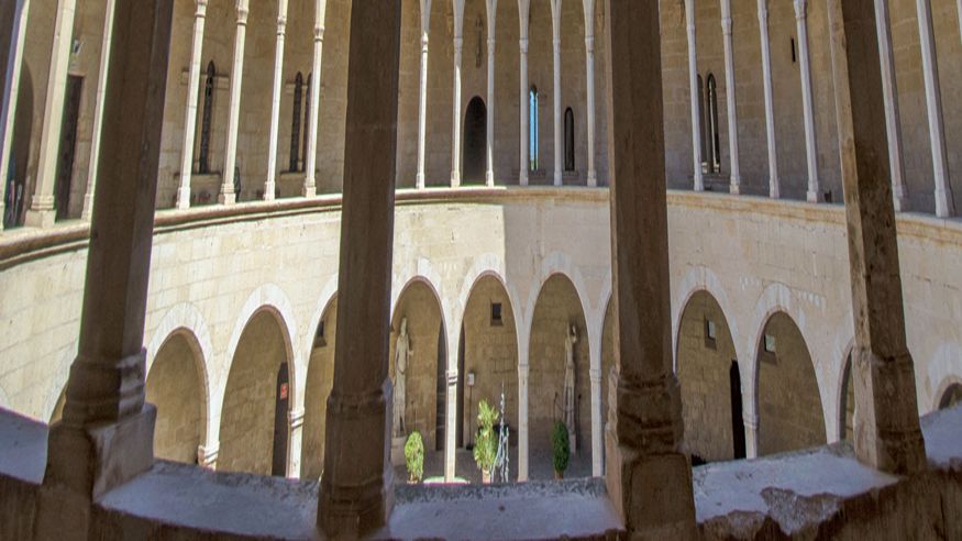 Museos y monumentos - Pintura, escultura, arte y exposiciones -  Castell de Bellver - PALMA