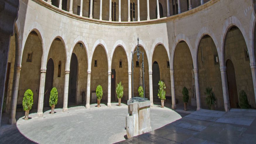 Museos y monumentos - Pintura, escultura, arte y exposiciones -  Castell de Bellver - PALMA