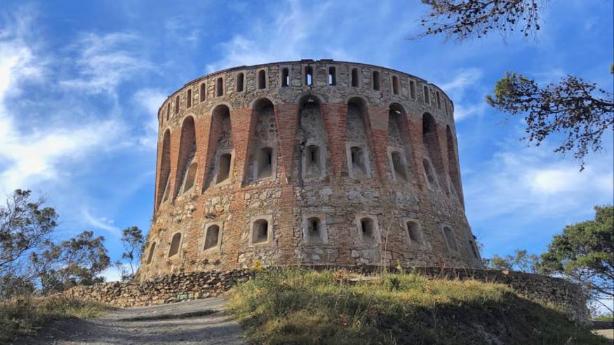 Museos y monumentos - Ruta cultural -  Senderismo por los fuertes neomedievales - CEUTA