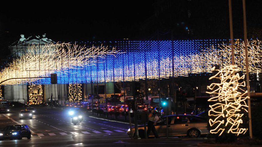 Cultura / Arte - Museos y monumentos - Ruta cultural -  Tour en Tuk Tuk: Lo más destacado de las luces de Navidad de Madrid - MADRID