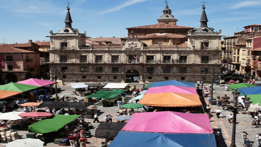 Cultura / Arte - Museos y monumentos - Ruta cultural -  Plaza Mayor León - LEON