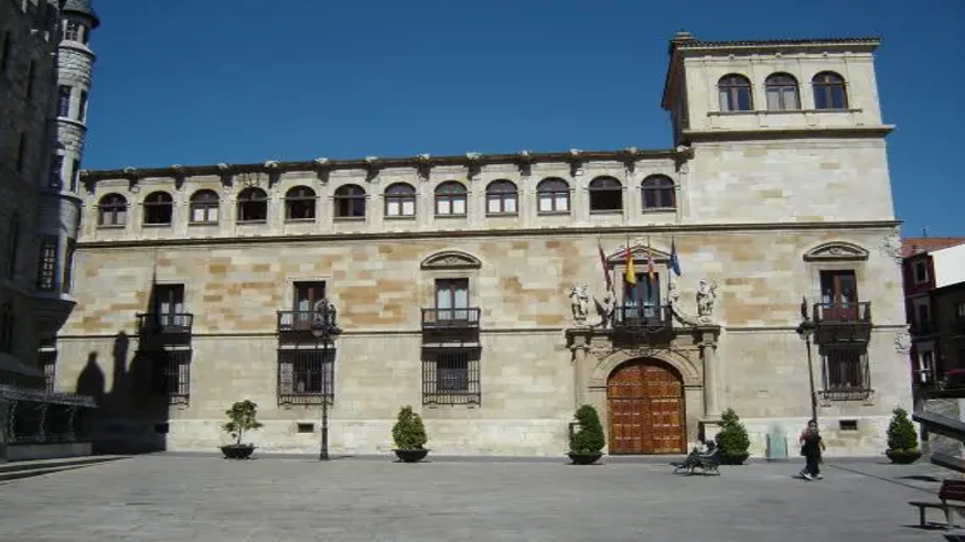Cultura / Arte - Museos y monumentos - Ruta cultural -  Palacio de Los Guzmanes - LEON
