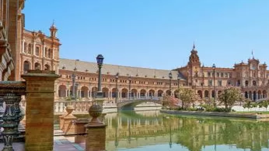 Museos y monumentos - Ruta cultural -  Visita Guiada a Plaza de España y Parque de María Luisa en Sevilla - SEVILLA