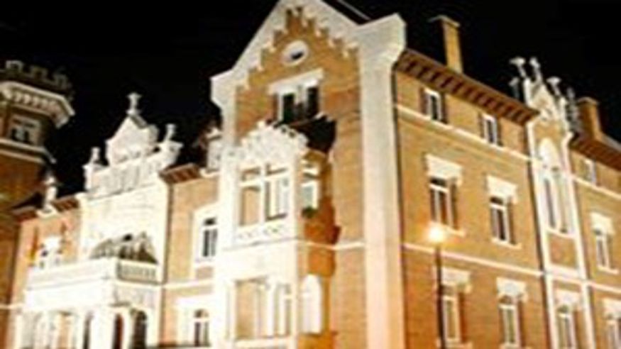 Museos y monumentos -  Palacio de la Isla - BURGOS