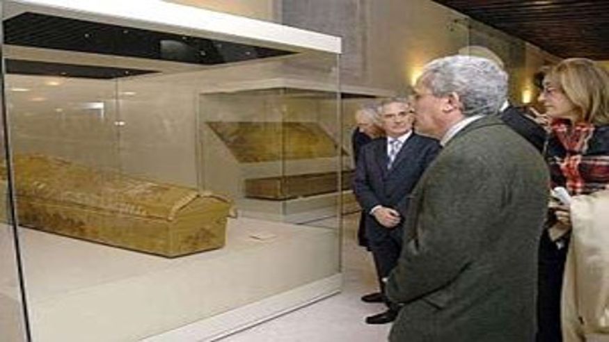 Museos y monumentos -  Museo de Ricas Telas - BURGOS