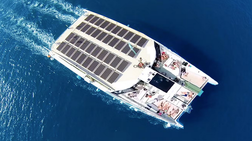 Vela - Ruta cultural -  Paseo en catamarán por Barcelona - BARCELONA