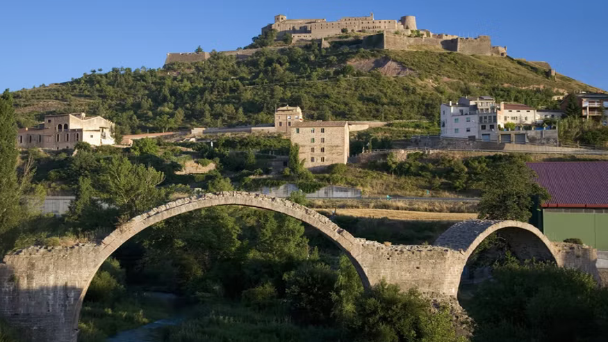 Cultura / Arte - Museos y monumentos - Ruta cultural -  Excursión a Cardona, Montaña de Sal y Montserrat - BARCELONA