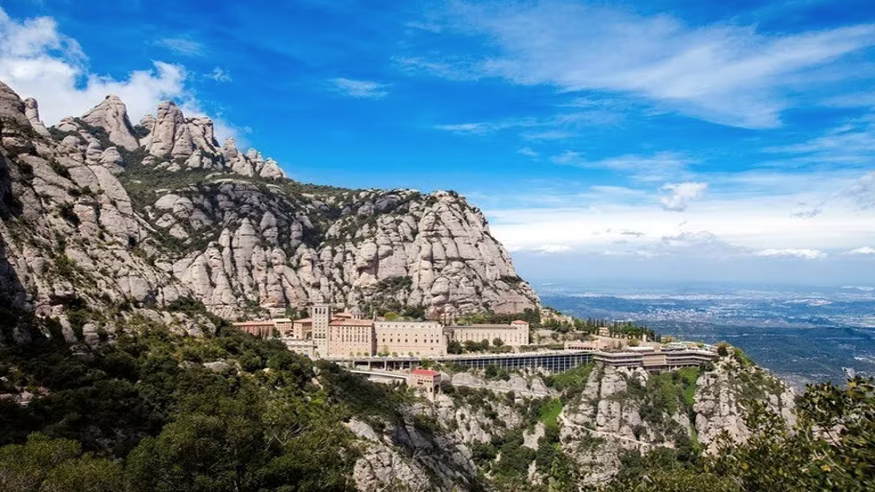 Cultura / Arte - Museos y monumentos - Ruta cultural -  Oferta: Montserrat + Sagrada Familia - BARCELONA