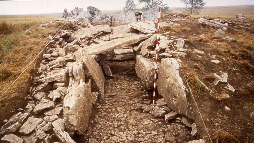 Conferencia -  "Las prácticas funerarias en los sepulcros megalíticos de la Lora" - BURGOS