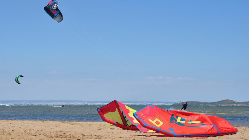 Kitesurf - Deportes agua - Windsurf -  Playa de los Nietos - MURCIA