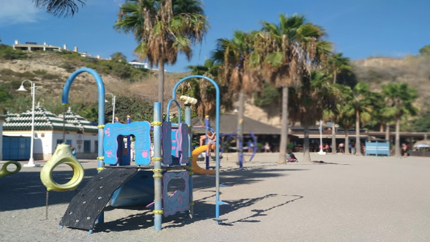 Parques - Juegos - Infantil / Niños -  PARQUE INFANTIL playa Burriana - MÁLAGA