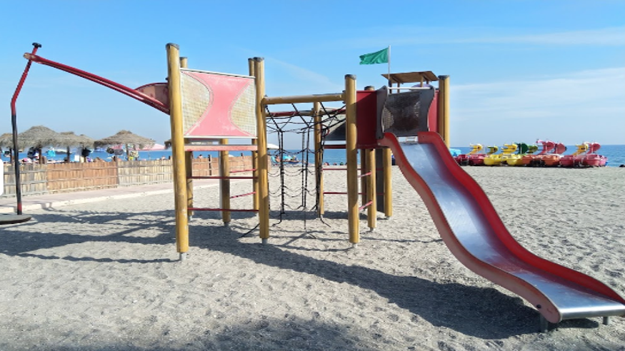 Parques - Juegos - Infantil / Niños -  PARQUE INFANTIL Playa Burriana - MÁLAGA