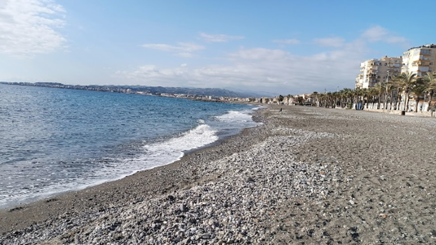 Juegos - Infantil / Niños - Deportes agua -   Playa de Algarrobo Costa - MÁLAGA