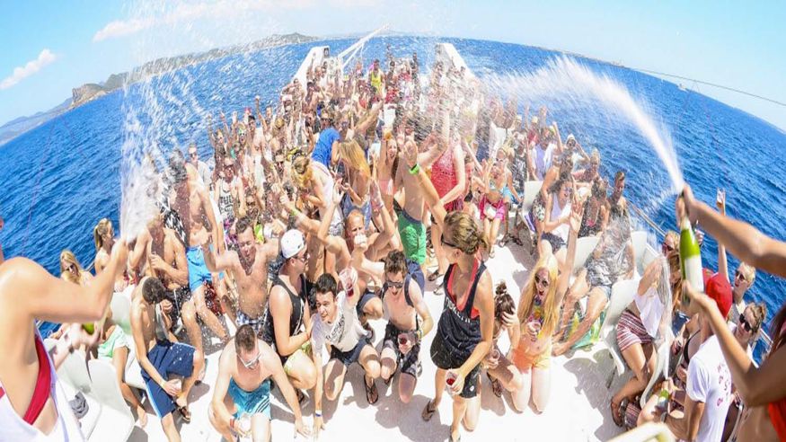 Vela - Restauración / Gastronomía - Música / Baile / Noche -  Fiesta en barco por Valencia con comida - VALÈNCIA