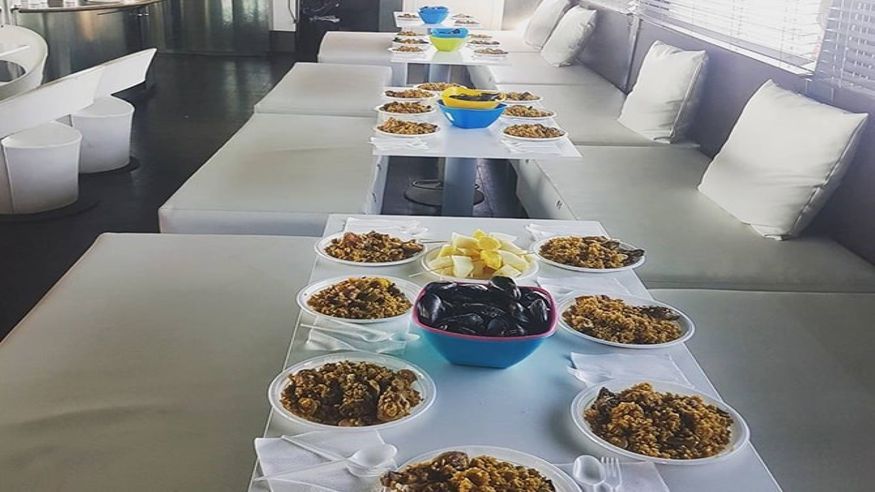 Vela - Restauración / Gastronomía - Música / Baile / Noche -  Fiesta en barco por Valencia con comida - VALÈNCIA