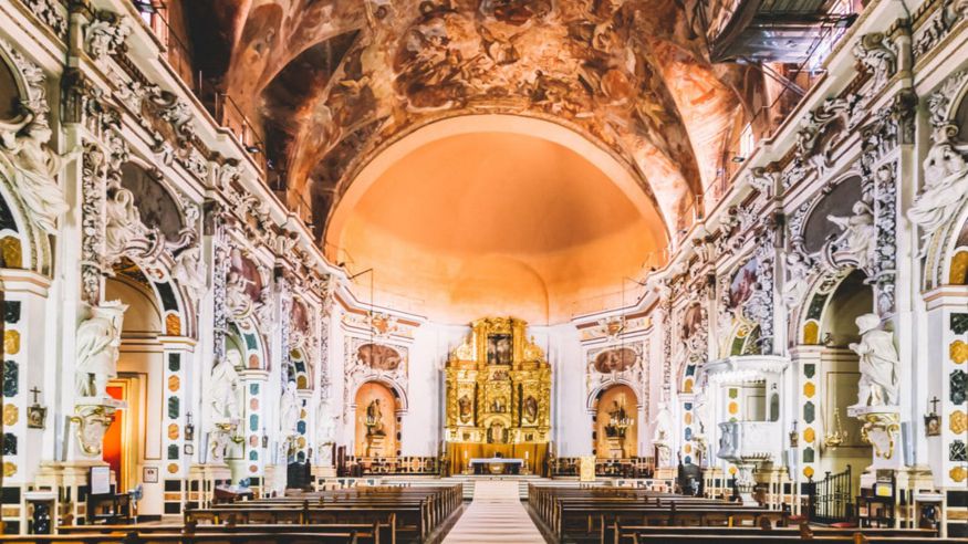 Museos y monumentos - Ruta cultural - Religión -  Entrada a la iglesia de los Santos Juanes - VALÈNCIA