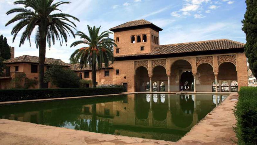 Otros cultura y arte - Cultura / Arte - Ruta cultural -  Desde Málaga: visita guiada a la Alhambra con entradas - MÁLAGA